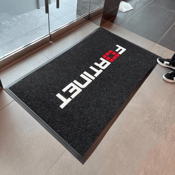 Dura Nop Inlaid Logo Mat