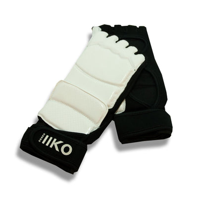Drako 2KO Taekwando Gloves, Socks, & V-Guards