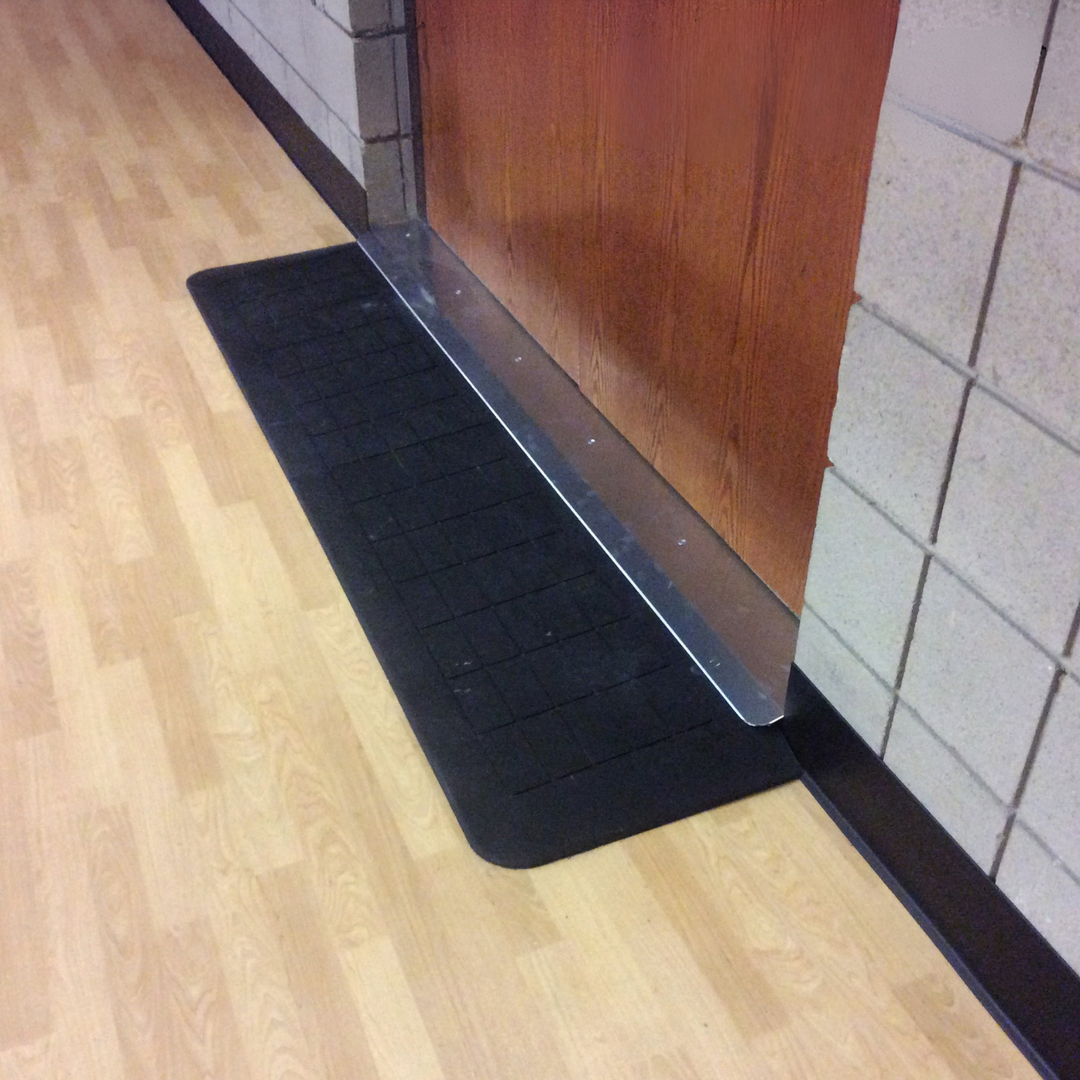 EZEdge™ Transition Wheelchair Ramps – Canada Mats