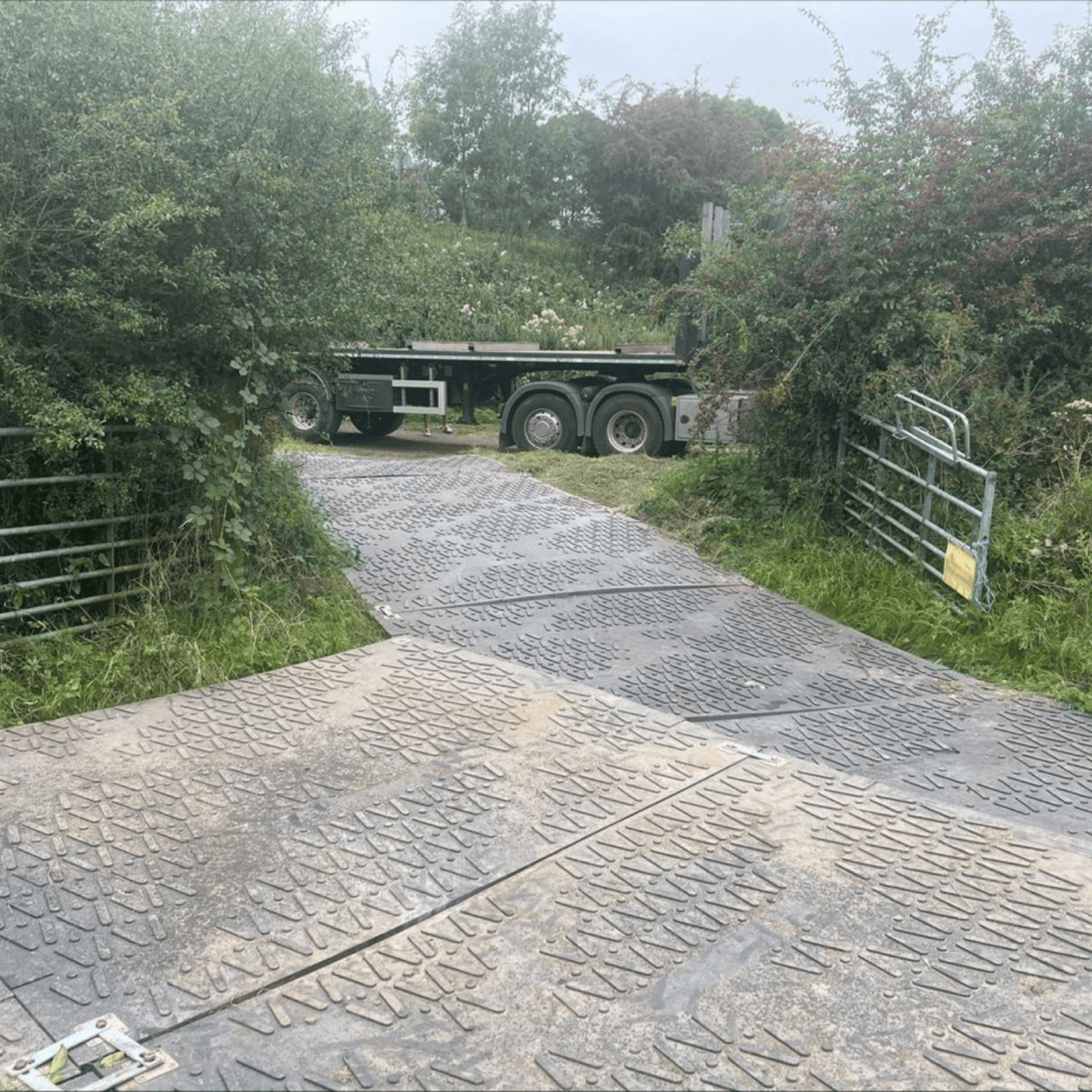 Viper Deck 700/750 Heavy Duty UHMWPE Ground Protection Mats