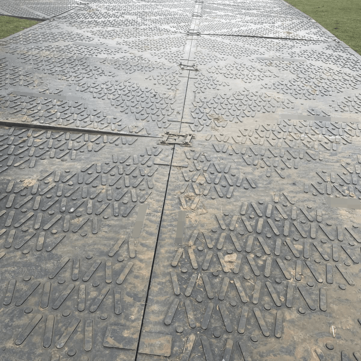Viper Deck 700/750 Heavy Duty UHMWPE Ground Protection Mats