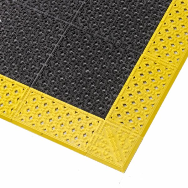 Cushion-Lok Perforated HD Matting for Wet Environments